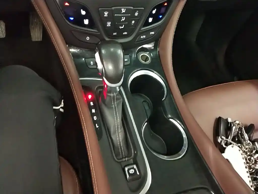Buick Envision Plus 2020 — фото 10