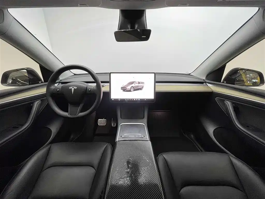 Tesla Model Y 2023 — фото 7