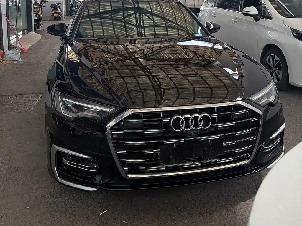 Audi A6L 2022