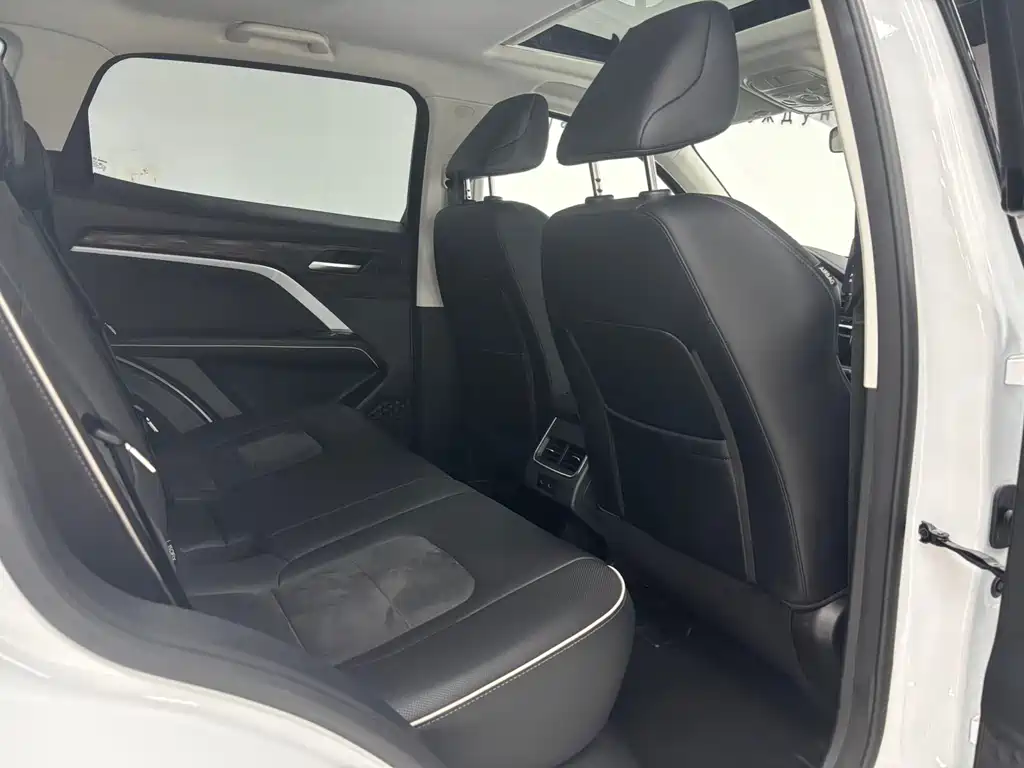 Haval H6 2023 — фото 11