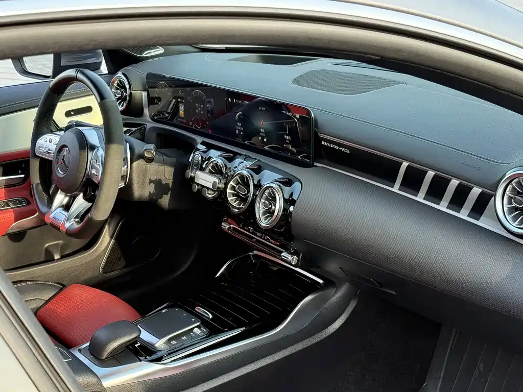 Mercedes-Benz CLA AMG 2022 — фото 15