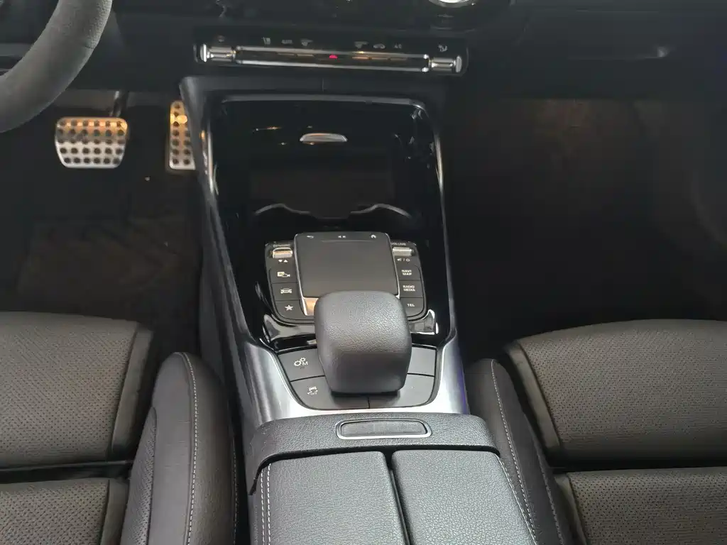 Mercedes-Benz CLA AMG 2023 — фото 10