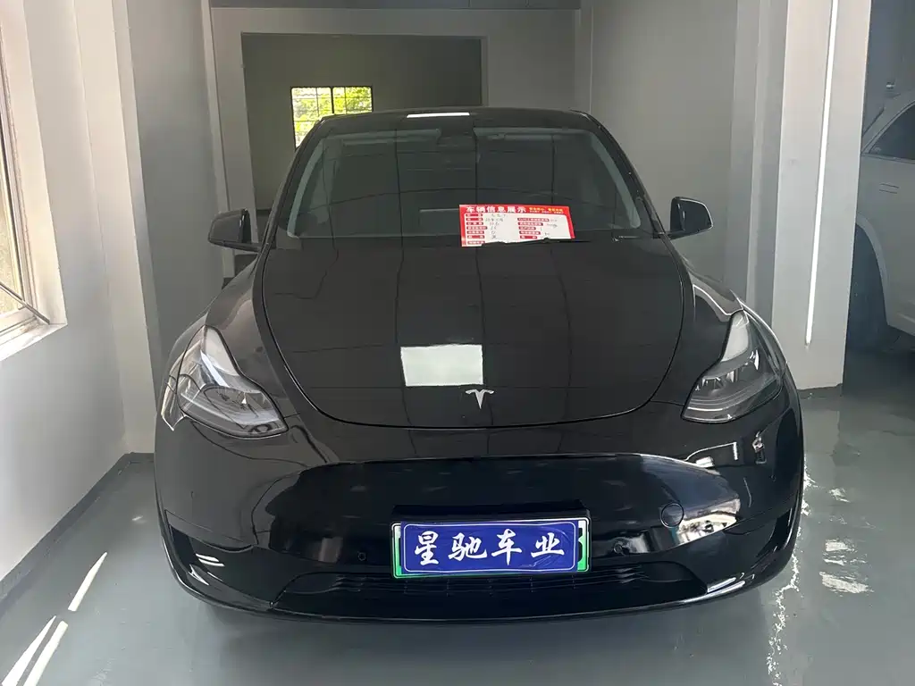 Tesla Model Y 2023 — фото 1