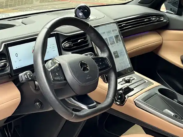 NIO ES6 2020