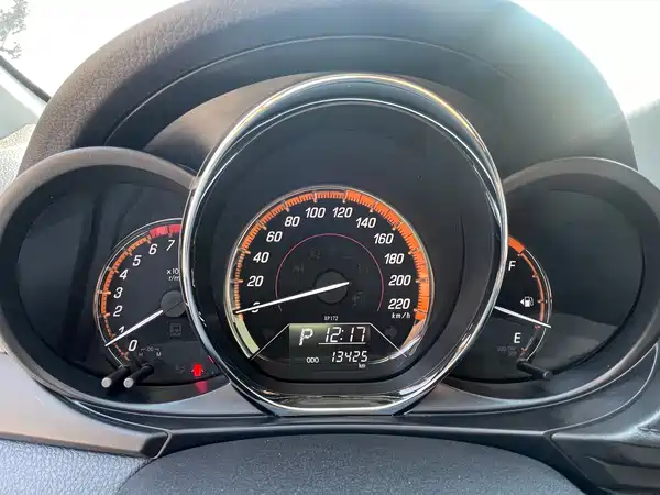 Toyota Yaris L 2022