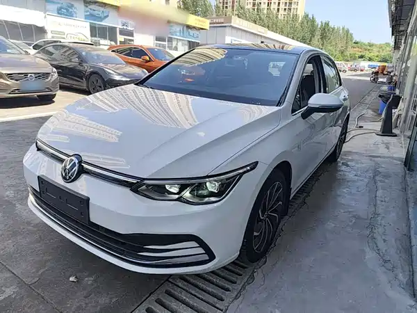 Volkswagen Golf 2022