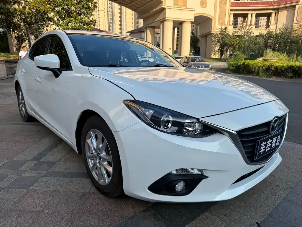 Mazda 3 Axela 2016