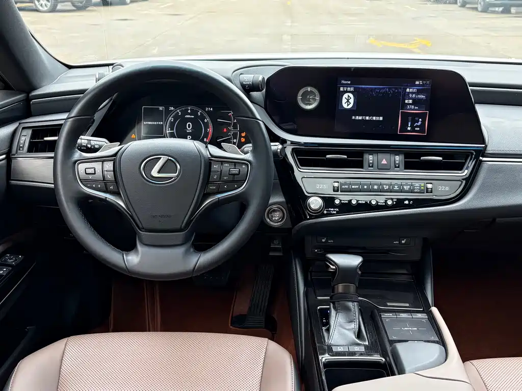 Lexus ES 2022 — фото 7