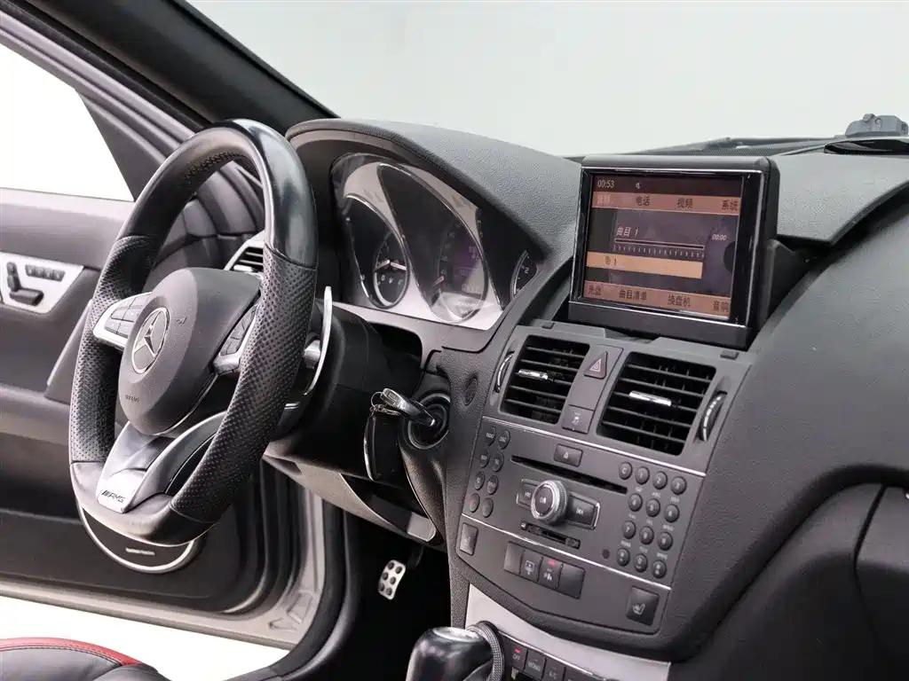 Mercedes-Benz C-Class AMG 2010 — фото 11