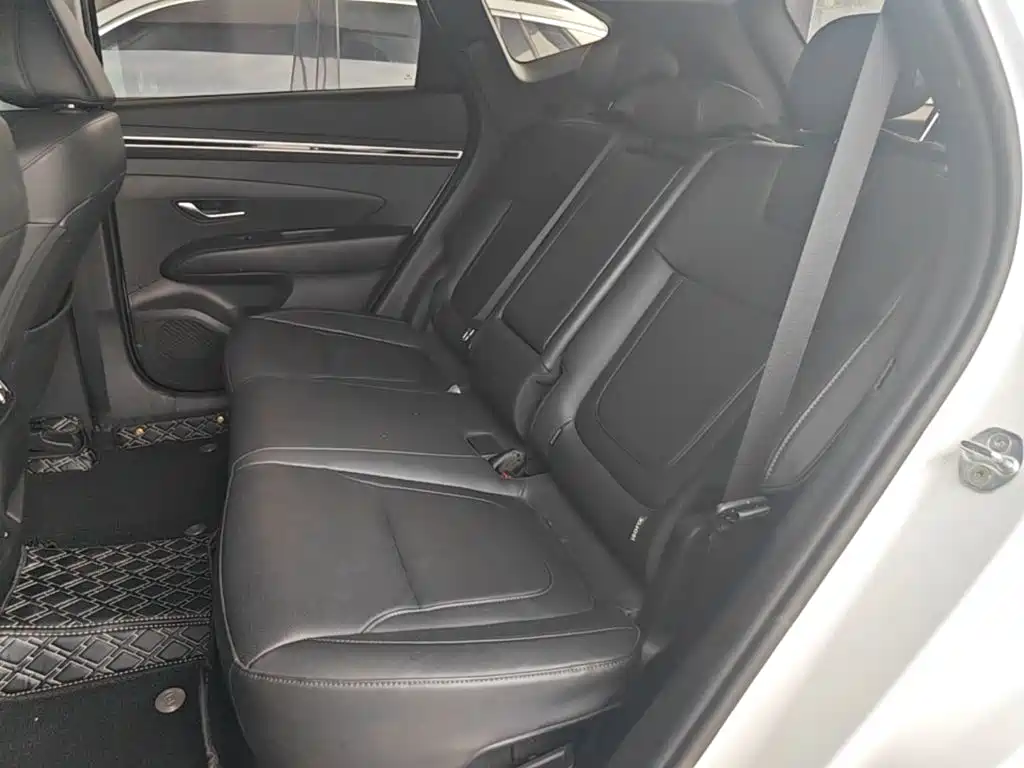 Hyundai Tucson 2023 — фото 17