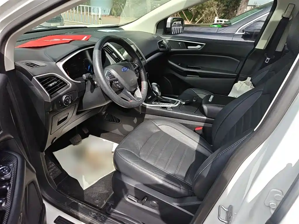 Ford Edge 2018 — фото 15