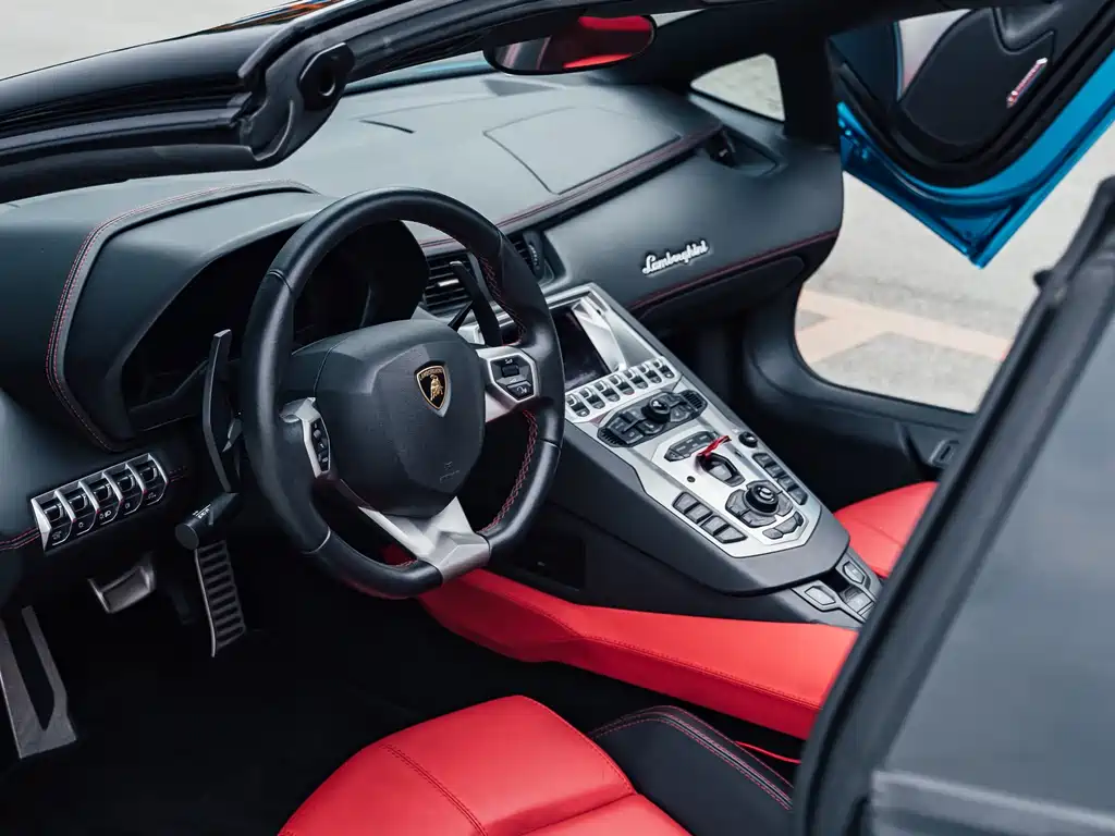 Lamborghini Aventador 2019 — фото 16