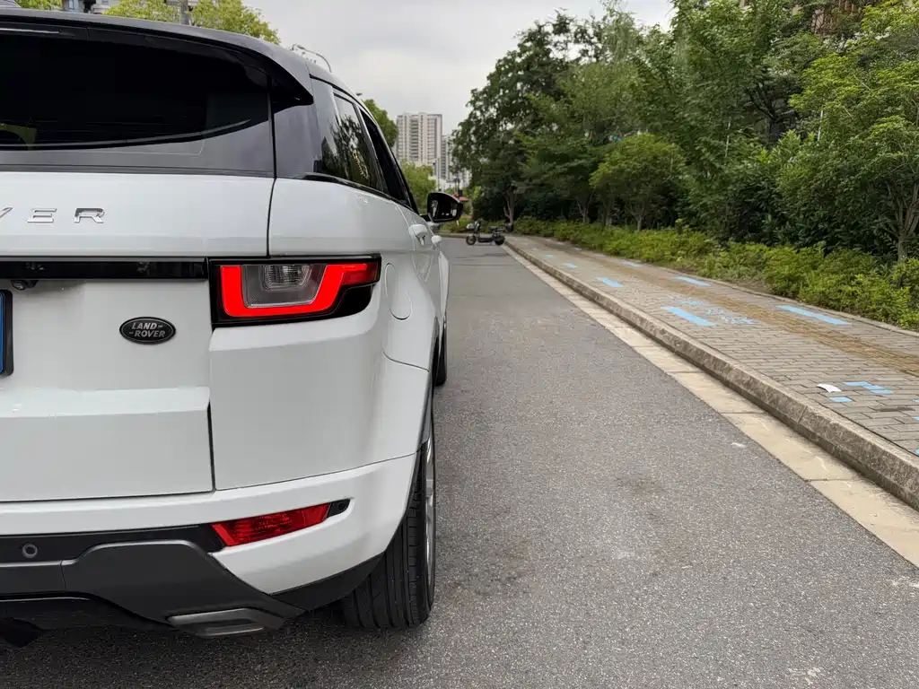 Land Rover Evoque 2018 — фото 9