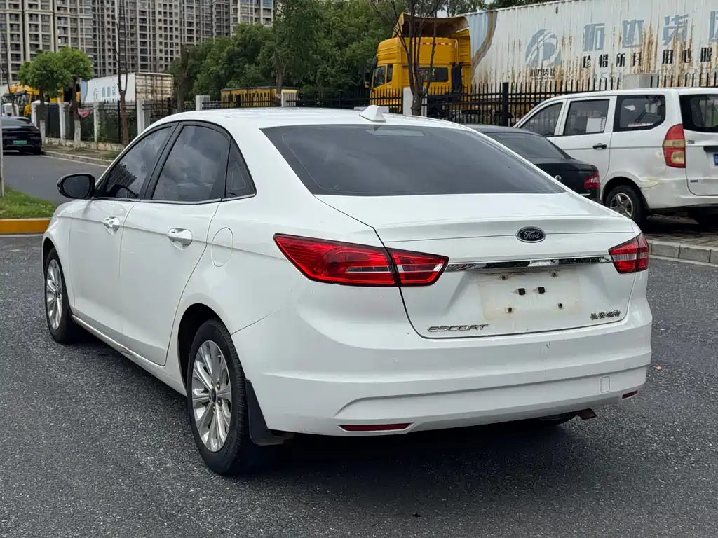 Ford Escort 2016