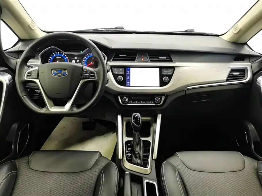 Geely Vision X3 2019 — фото 12
