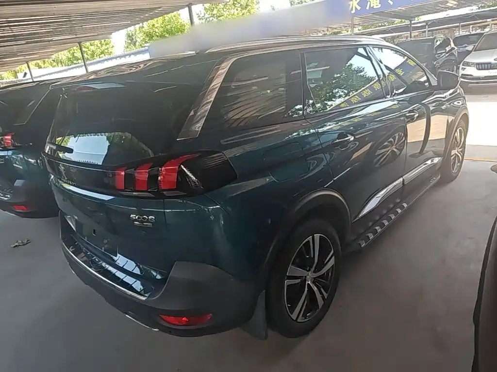 Peugeot 5008 2018 — фото 7