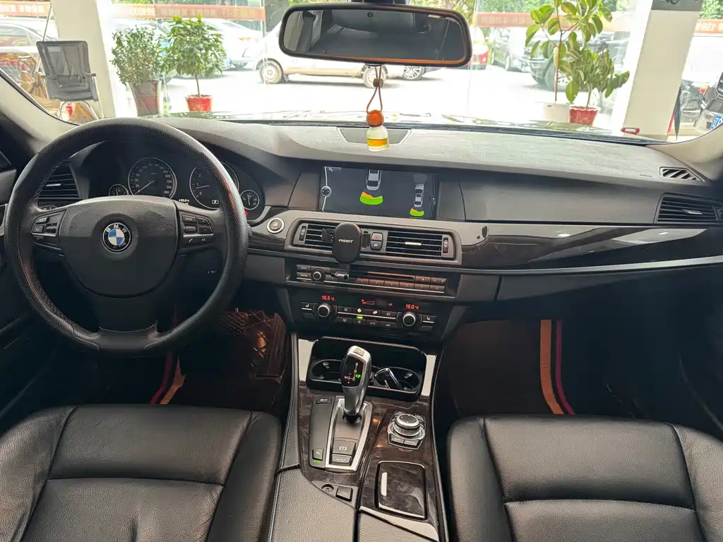 BMW 5 Series 2011