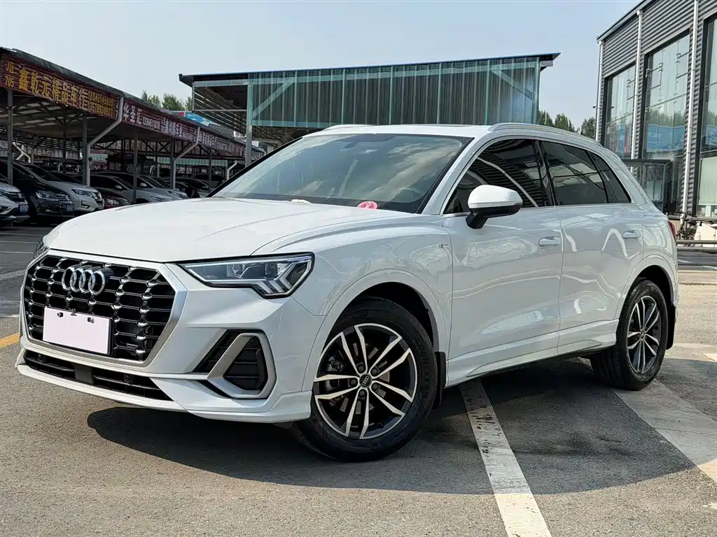 Audi Q3 2022