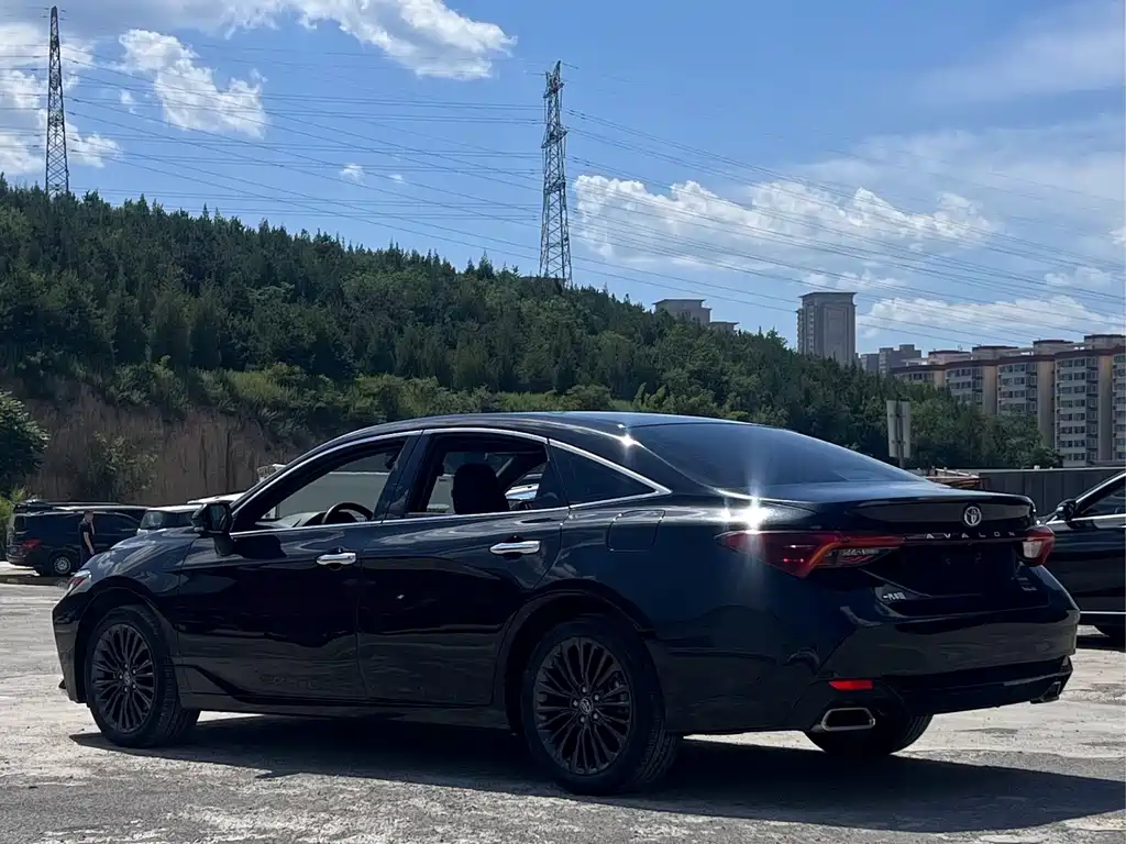 Toyota Avalon 2020