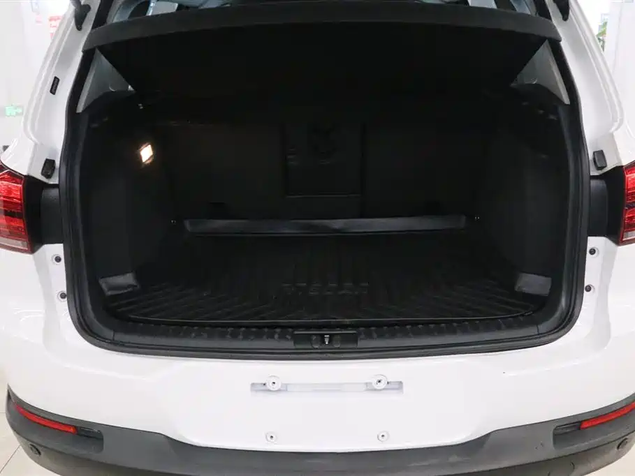 Volkswagen Tiguan 2019 — фото 18