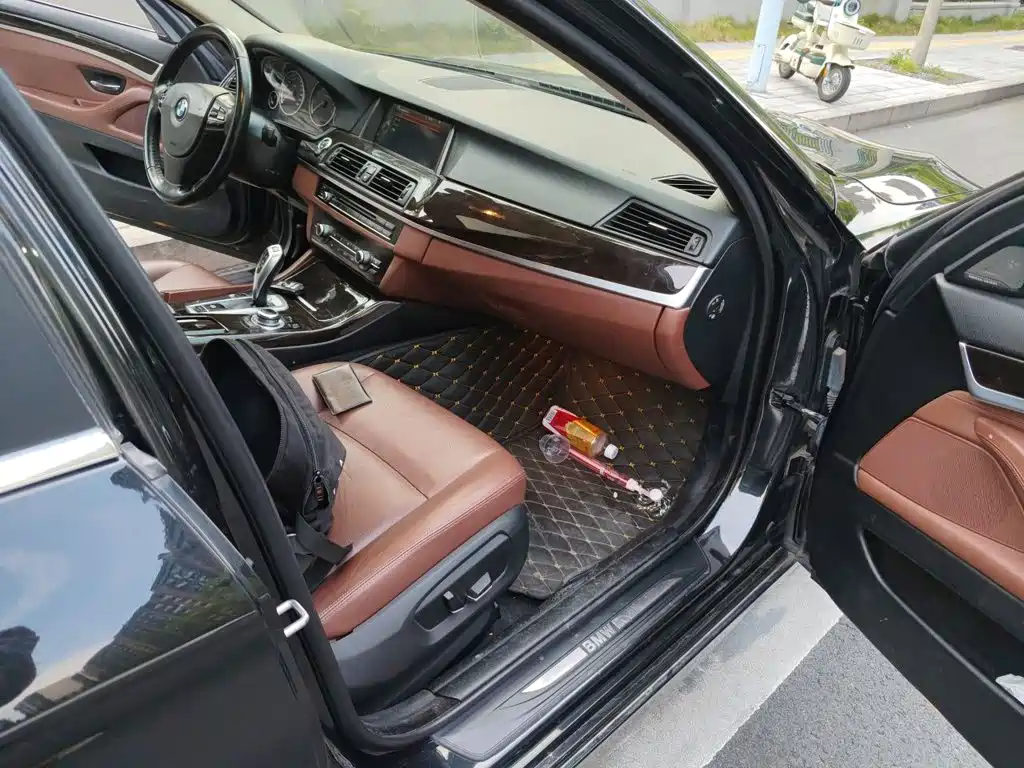 BMW 5 Series 2015 — фото 20