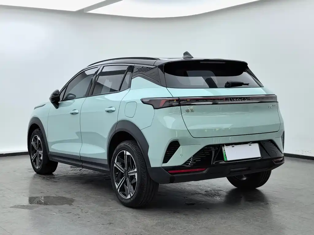 Lynk & Co 06 EM-P 2024 — фото 6
