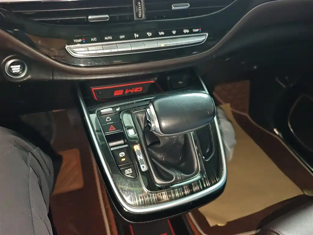 GAC Motor Trumpchi M6 2020 — фото 10