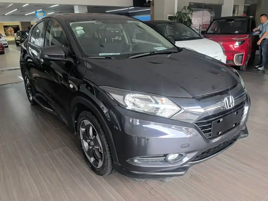 Honda Vezel 2016