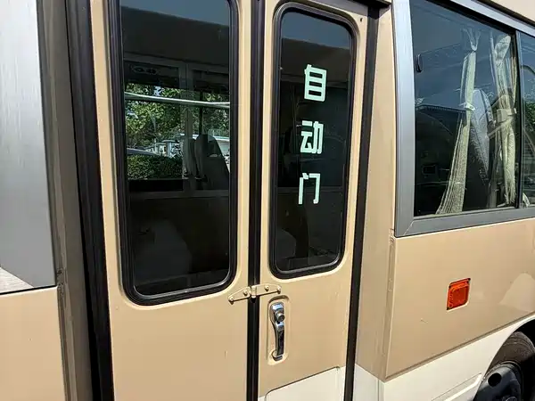 Toyota Coaster 2009