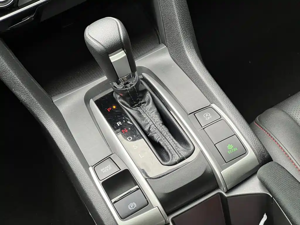 Honda Civic 2018 — фото 19