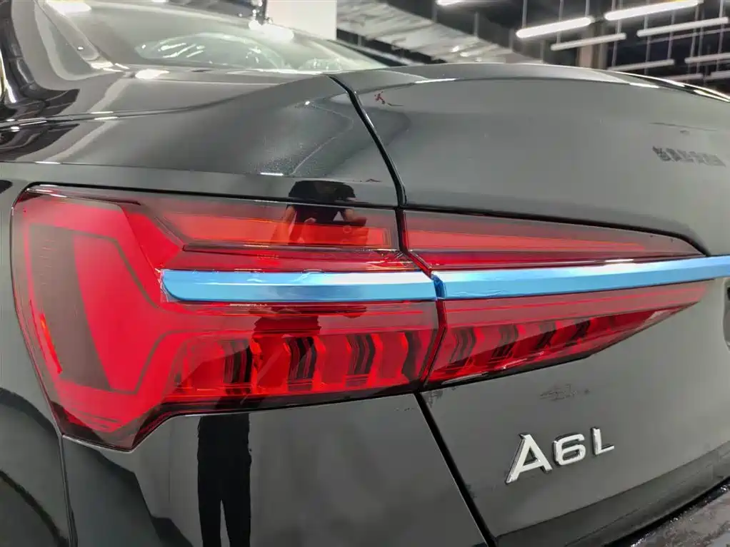 Audi A6L — фото 14