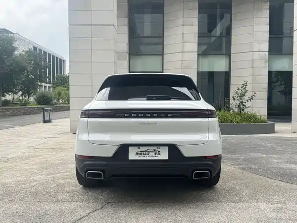 Porsche Cayenne 2024