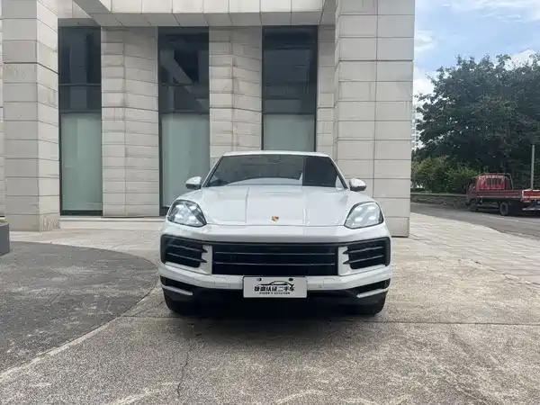 Porsche Cayenne 2024