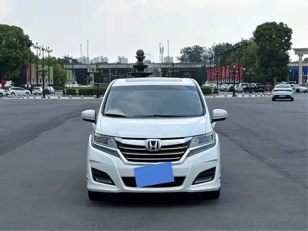 Honda Elysion 2016