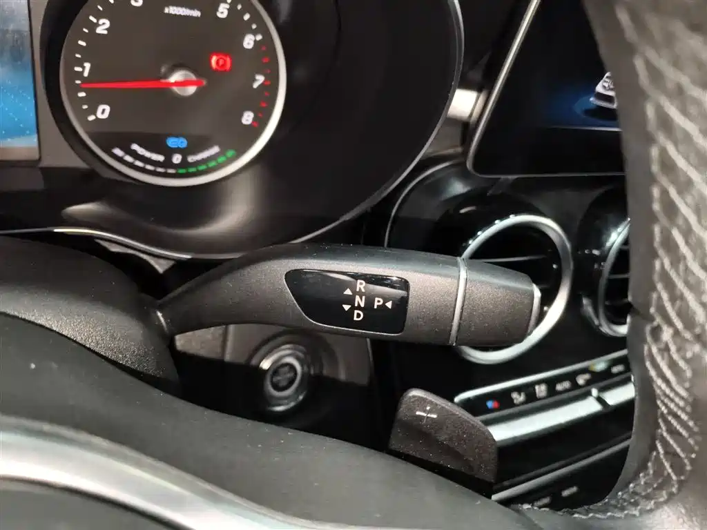 Mercedes-Benz C-Class 2018 — фото 10