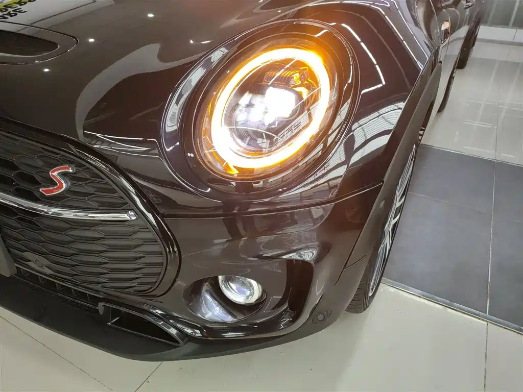 MINI Clubman 2023 — фото 18