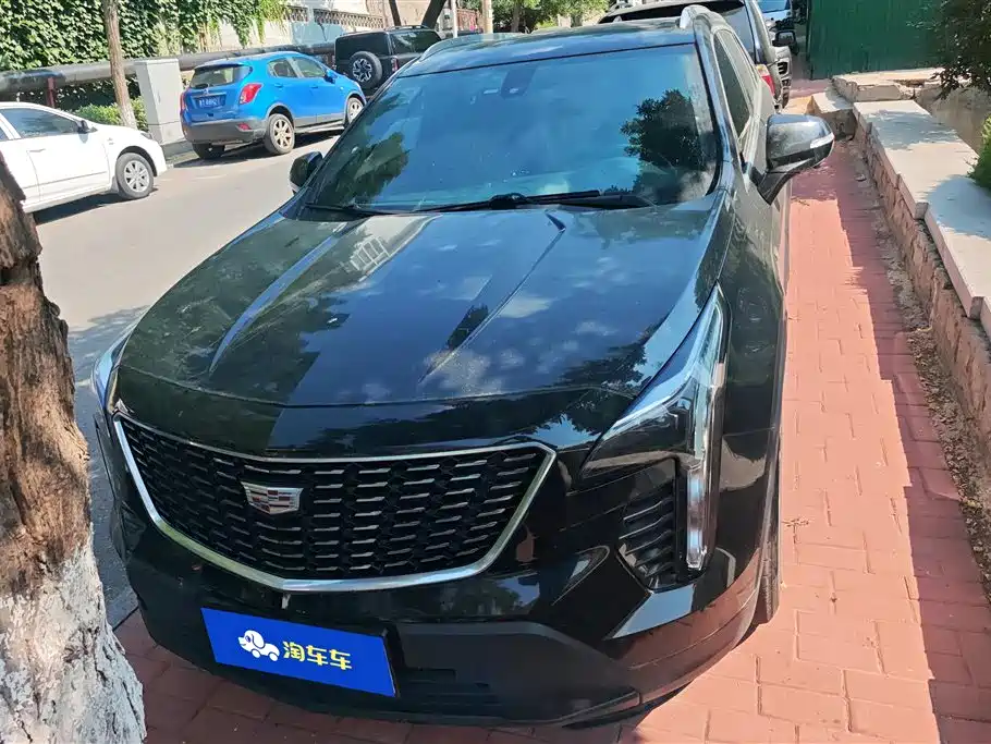Cadillac XT4 2022 — фото 2