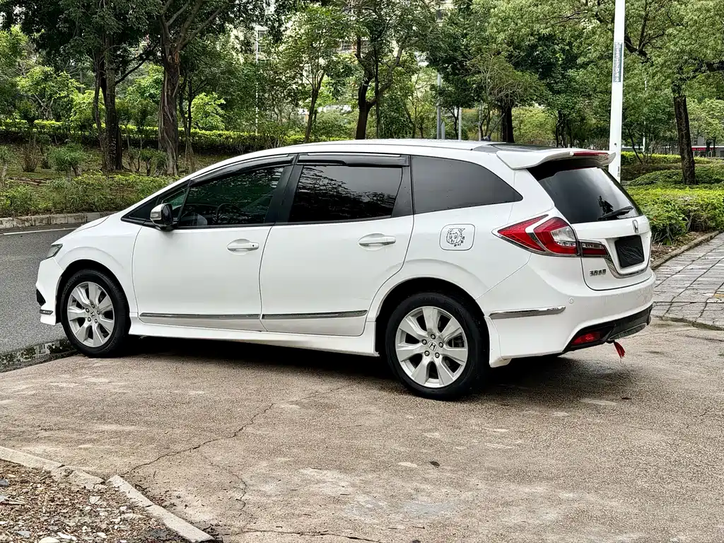 Honda Jade 2014 — фото 9