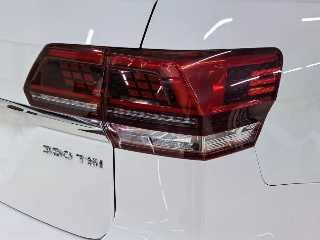 Volkswagen Teramont 2018 — фото 17