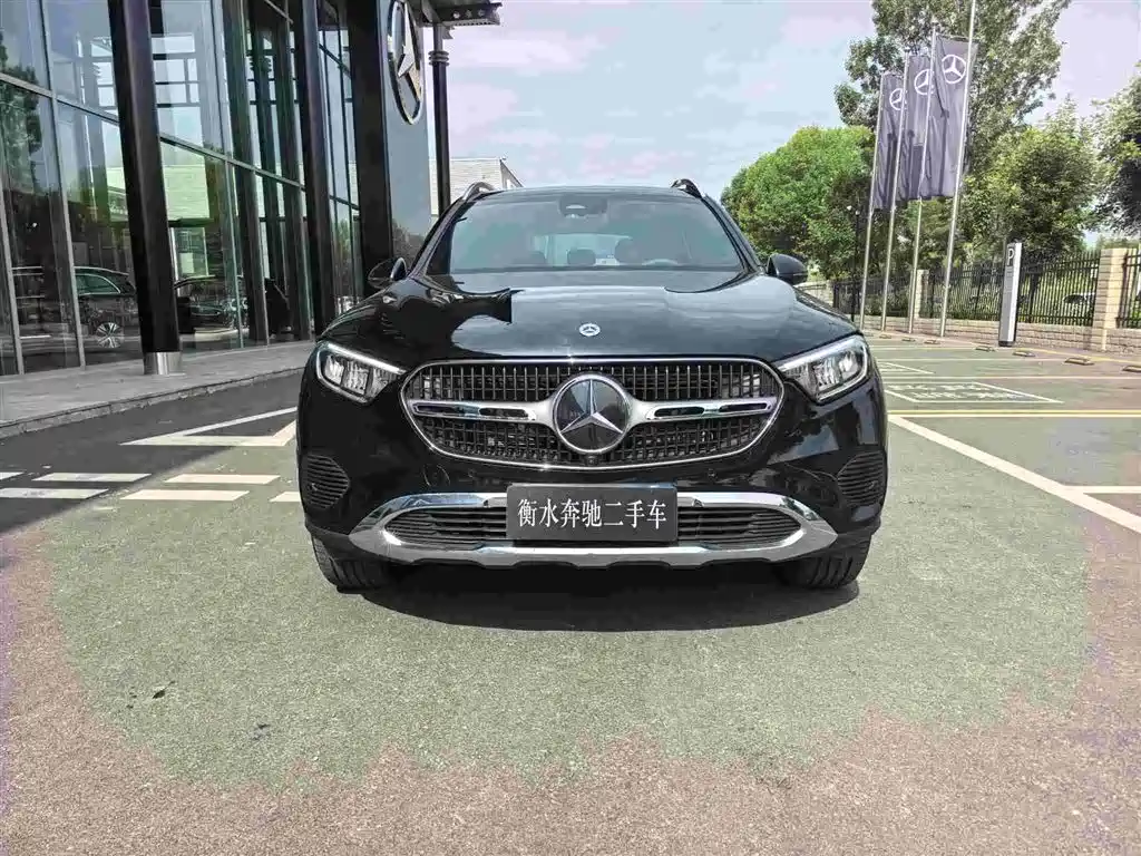 Mercedes-Benz GLC 2025