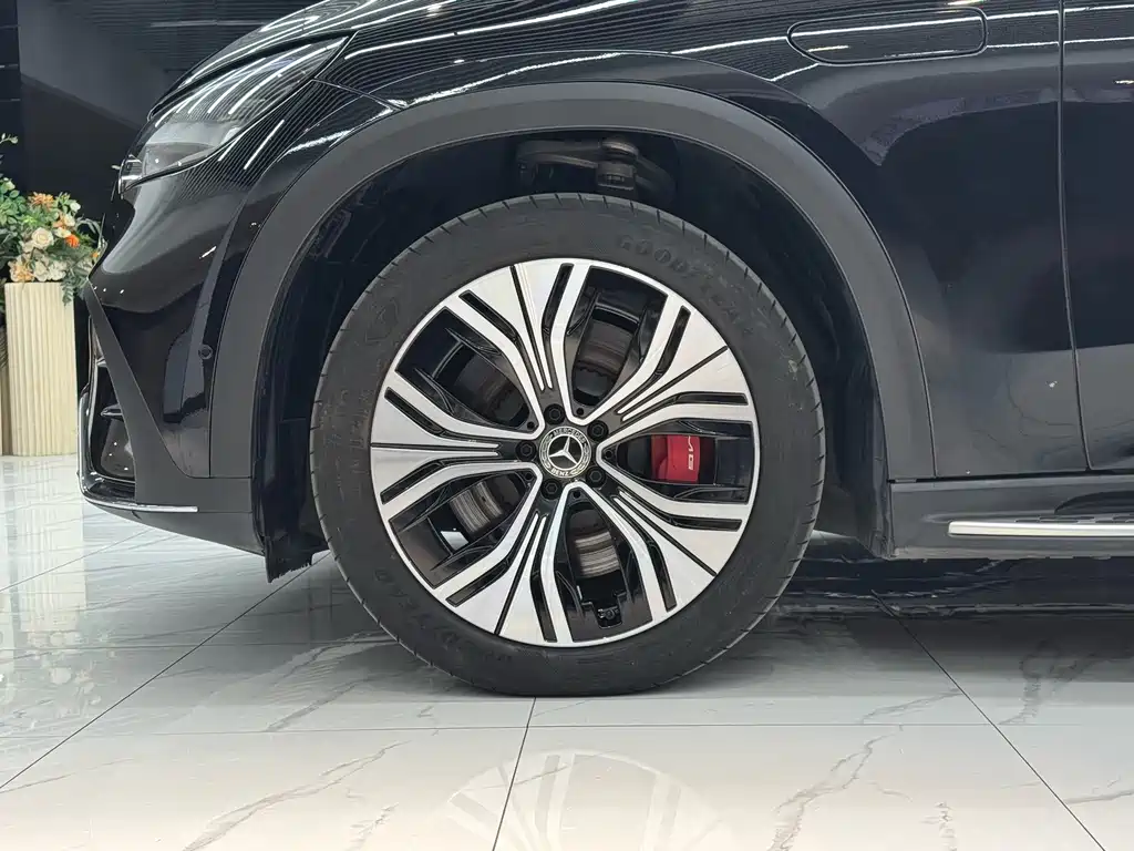 Mercedes-Benz EQE SUV 2024 — фото 14