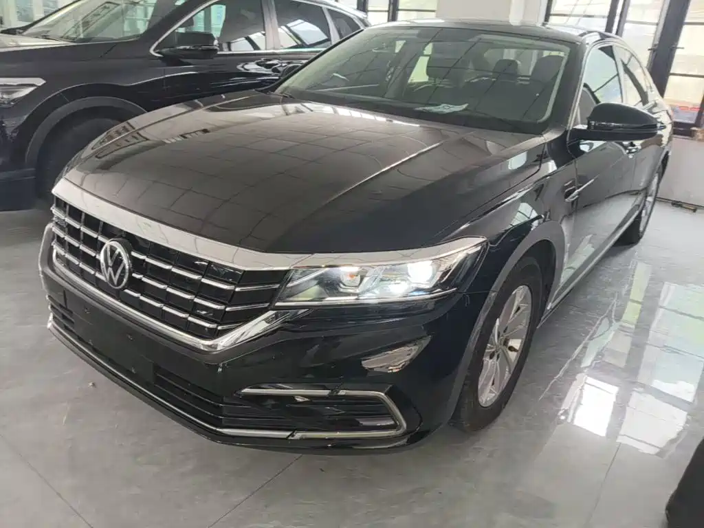 Volkswagen Passat PHEV 2020 — фото 2