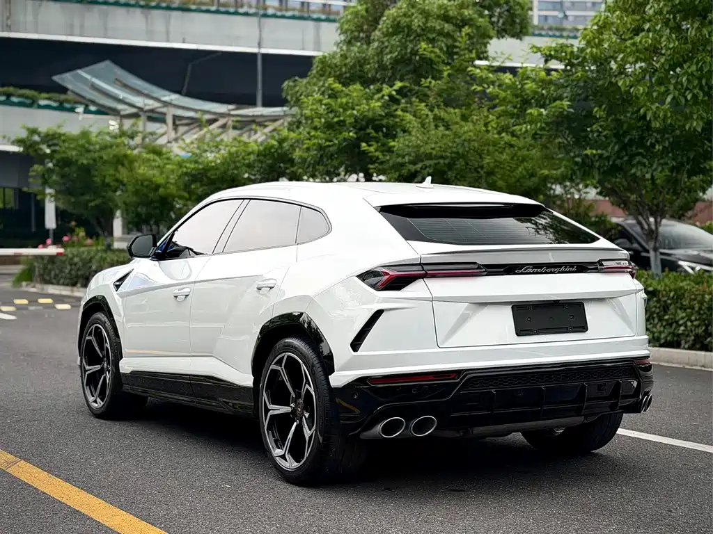Lamborghini Urus 2022 — фото 5