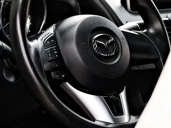 Mazda 3 Axela 2016