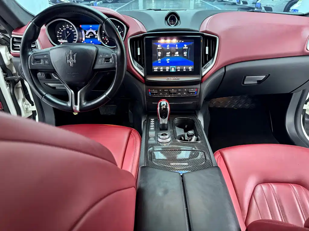 Maserati Ghibli 2016 — фото 10