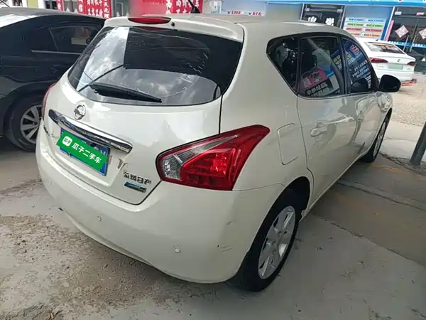 Nissan Tiida 2016