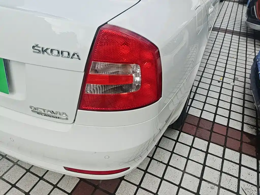 Skoda Octavia 2015 — фото 8