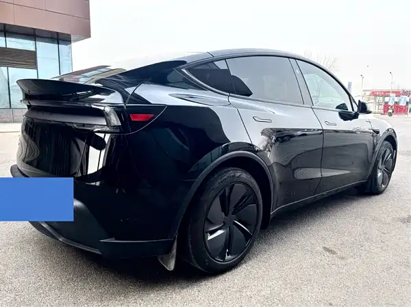 Tesla Model Y 2026