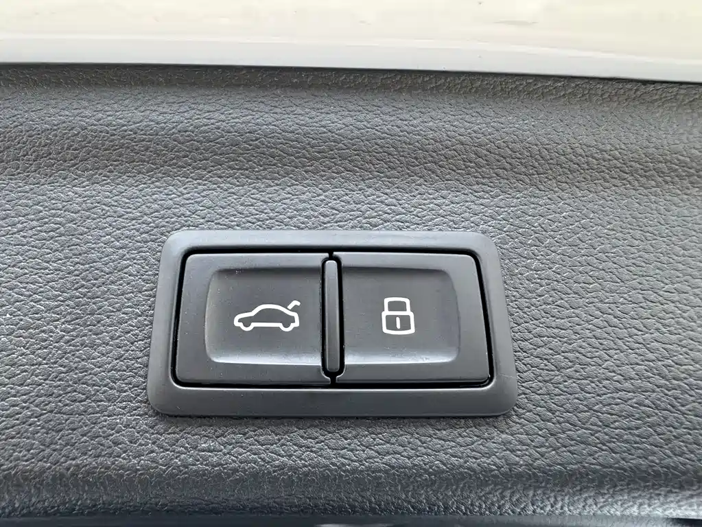 Audi Q3 2023 — фото 24