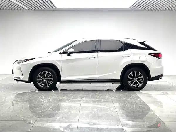 Lexus RX 2022